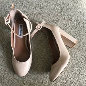 Stave Madden Nude Heels